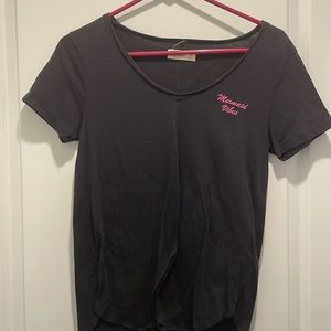 Women’s Hollister V-Neck Tee